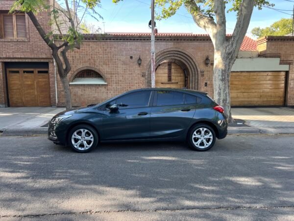 CHEVROLET CRUZE 5P 1.4 TURBO LT MT 2018 - Image 2