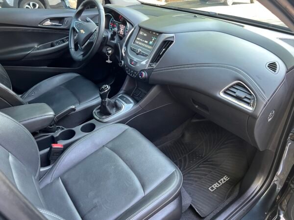 CHEVROLET CRUZE 5P 1.4 TURBO LT MT 2018 - Image 13