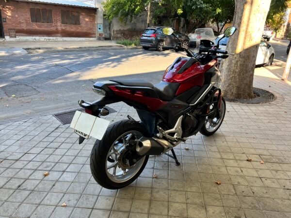 HONDA NC 750X 2018 - Image 4