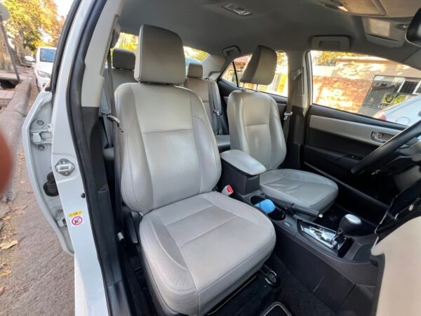 TOYOTA COROLLA XEI PK CVT 2018 - Image 10